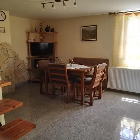 Agave Apartment Sarvar